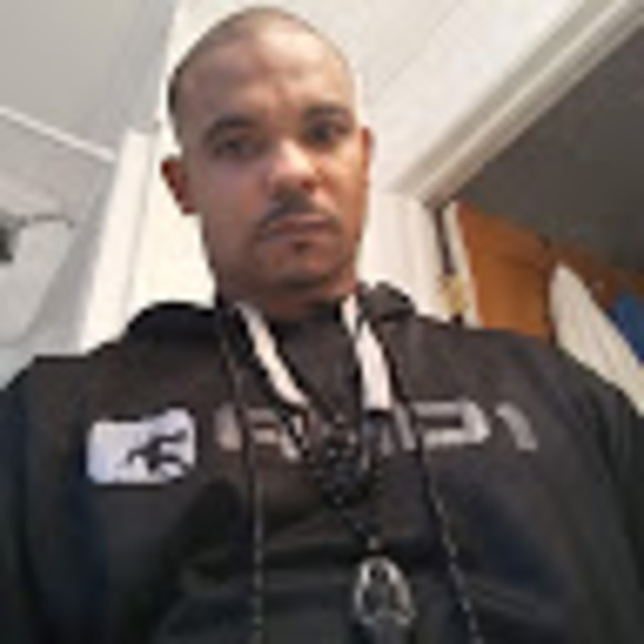 Meet your Posher, Quentin - Picture 1 of 1